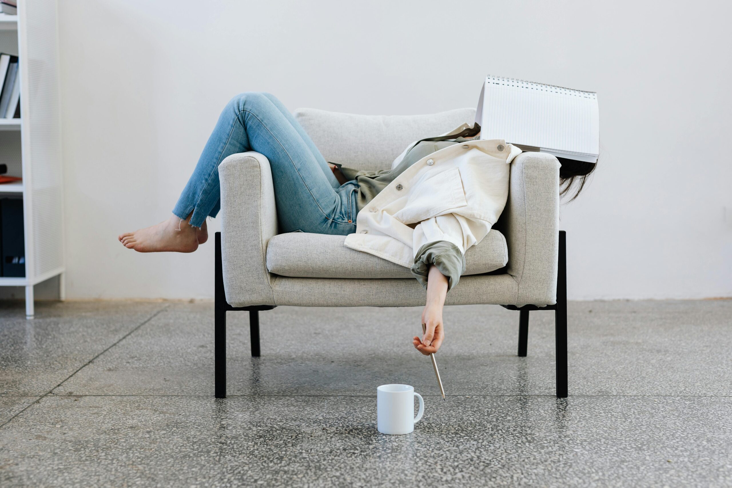 Why You Still Feel Stuck After Betrayal (Even When Things Are “Better”)